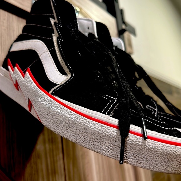 Vans high tops size 10 - Picture 2 of 3